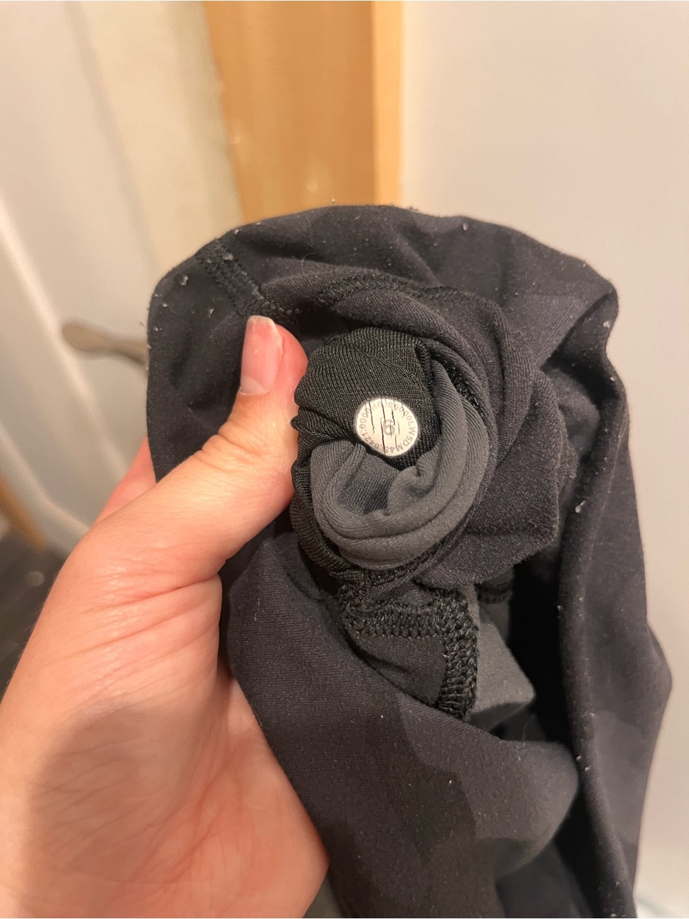 Black Camo lululemons (SMALL HOLE IN KNEE SEE PHOTO) - Picture 4 of 4